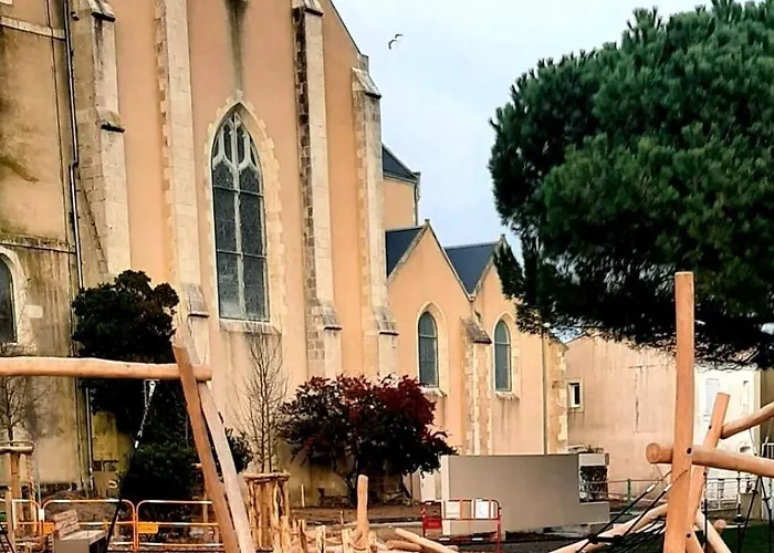 Maison Vendeenne Avec Prestations * 생 힐레르 드 리에